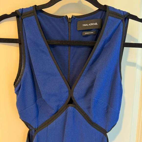 Yigal Azrouël Blue & Black Maxi Evening Gown Sleeveless with V-Neck | Size 2 - Picture 5 of 12